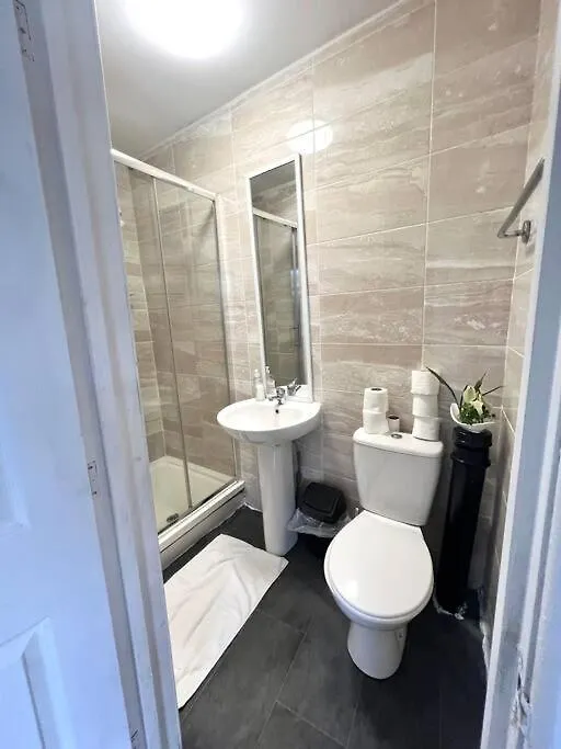 Very Nice Studio Flat In A Great Location London